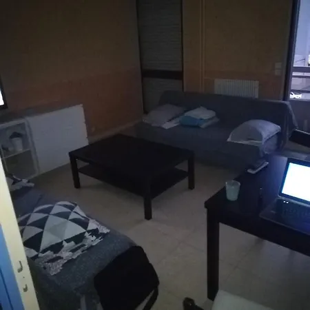 A 2 Pas Du Metro Homestay *