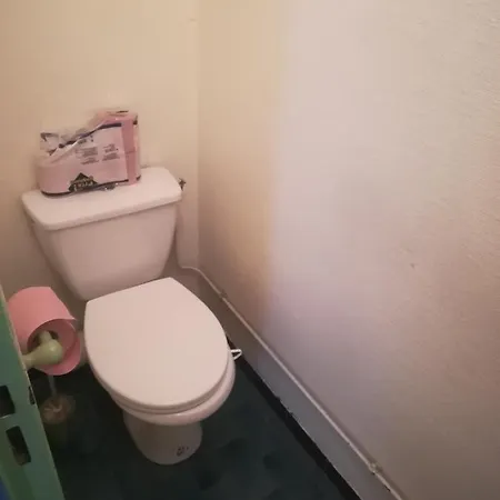 A 2 Pas Du Metro Homestay Pierrefitte-sur-Seine