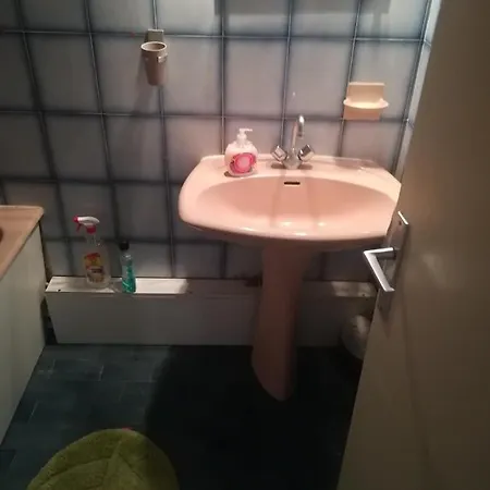 A 2 Pas Du Metro Homestay Pierrefitte-sur-Seine